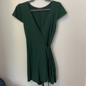 Brandy Melville Robbie wrap dress